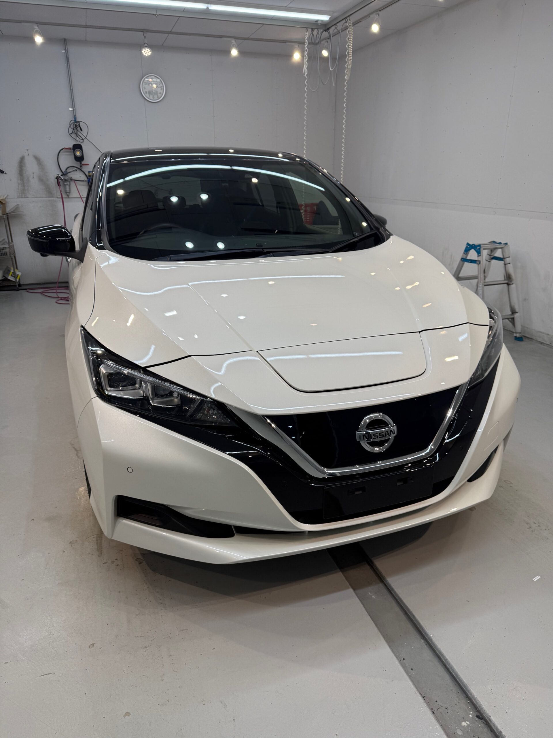 ニッサン　リーフ　簡易コーティング施工